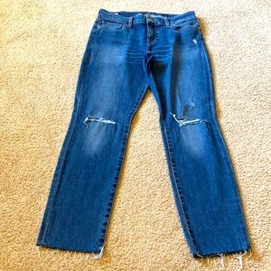Lucky Brand Jeans in NEW condition!!! 👖 Raw Hem